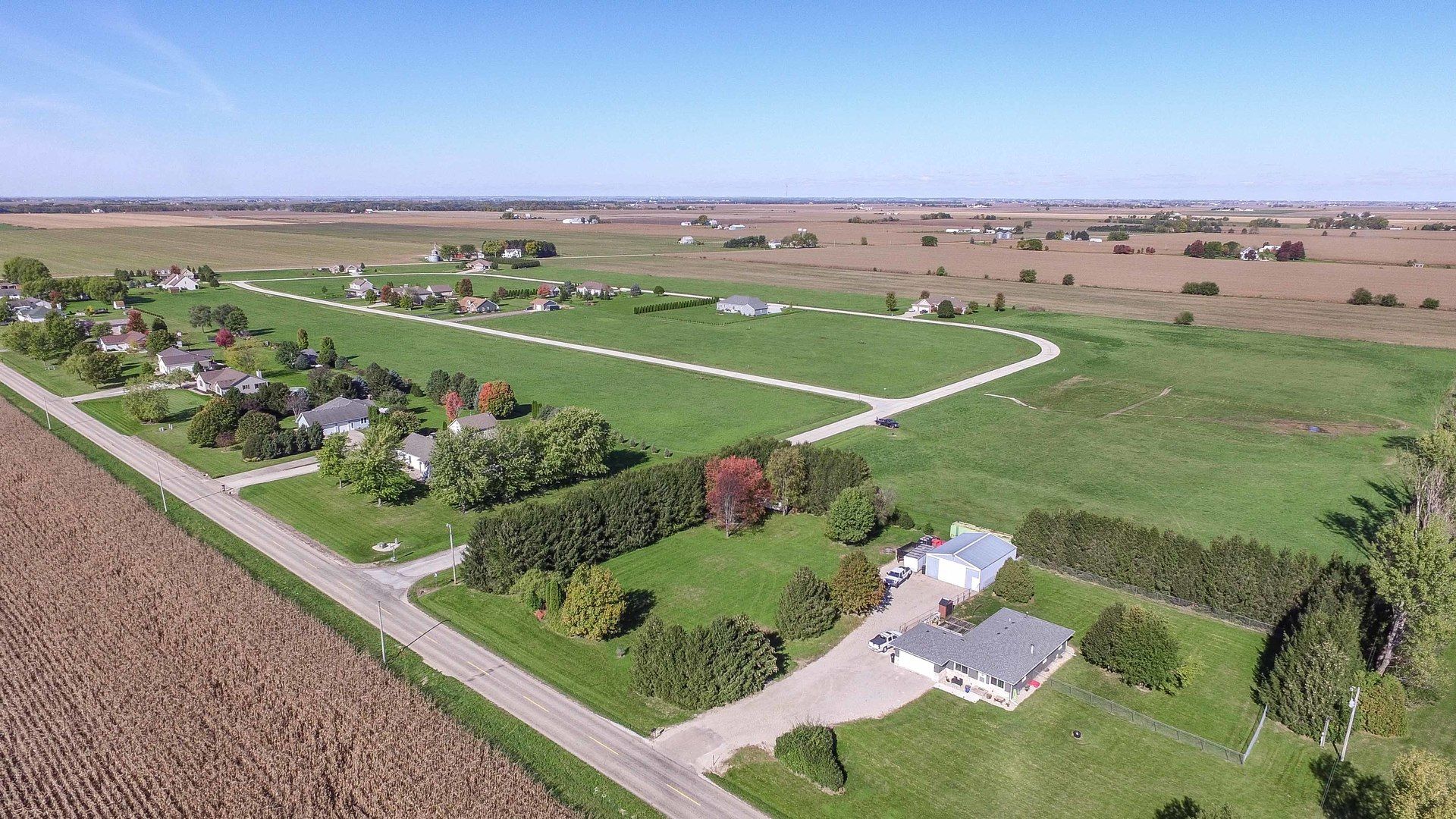 2426 N 4220th Road — Sheridan, IL 60551