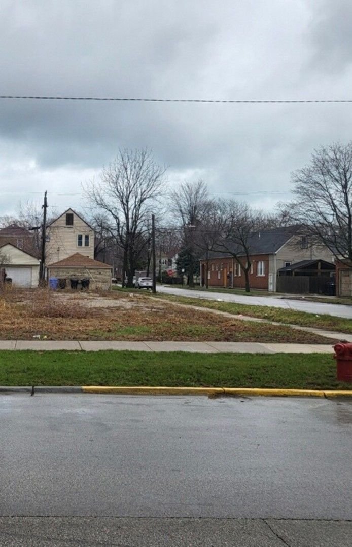 8459 S Manistee Avenue — Chicago, IL 60617