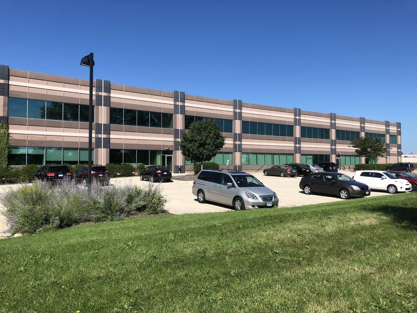 28160 W Northwest Highway — Lake Barrington, IL 60010