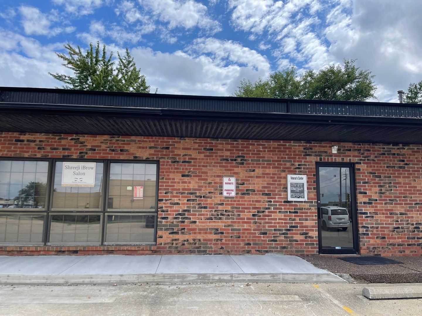 1319 Veterans Parkway #3-B102 — Bloomington, IL 61704