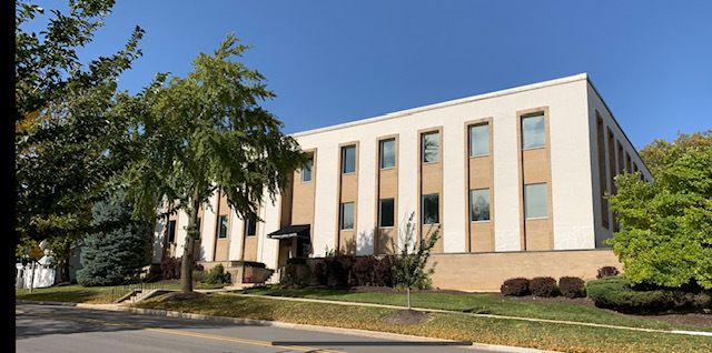211 W Chicago Avenue #0 — Hinsdale, IL 60521