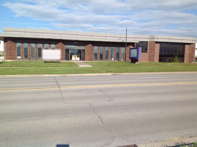 6125 Cass Avenue, Westmont, IL 60559