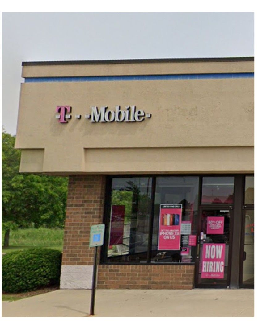 2587 Sycamore Road #F — DeKalb, IL 60115