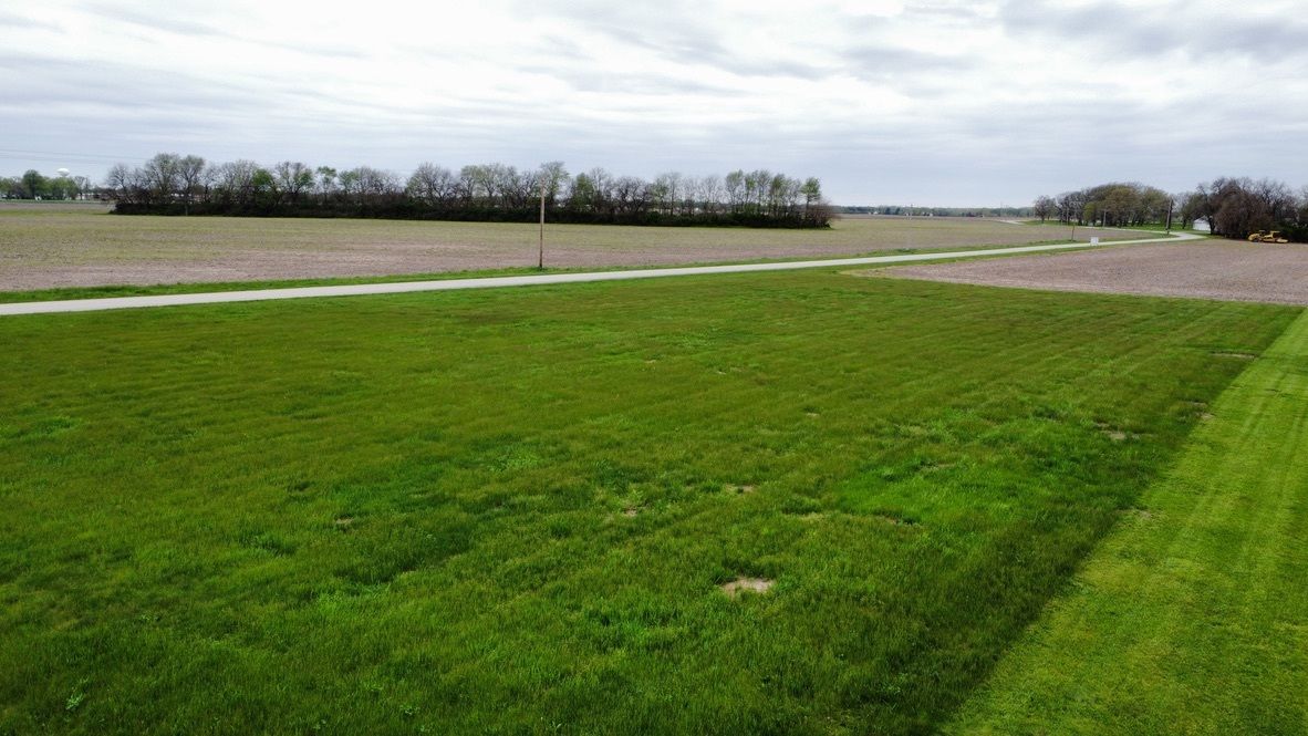 1883 N 2270 East Road — Watseka, IL 60970