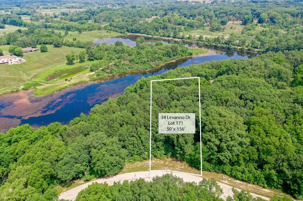 34 Levanno Drive, Crown Point, IN 46307