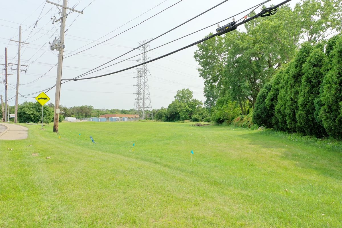 8450 Willow Springs Road, Willow Springs, IL 60480