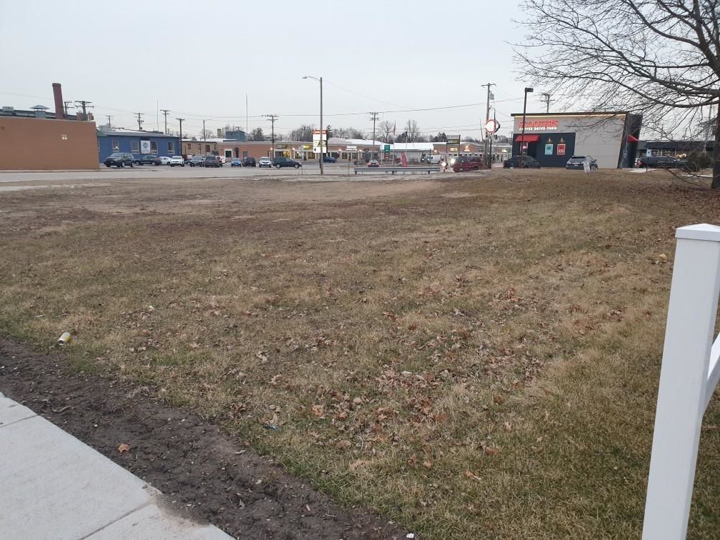 18 W South Street — Plano, IL 60545