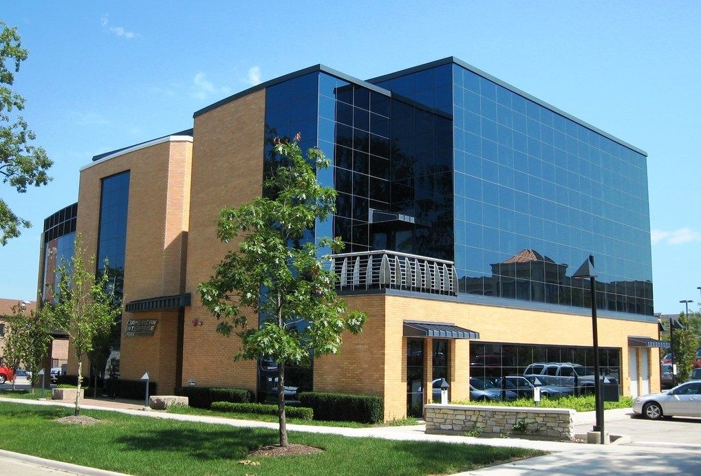 1725 McGovern Street, Highland Park, IL 60035