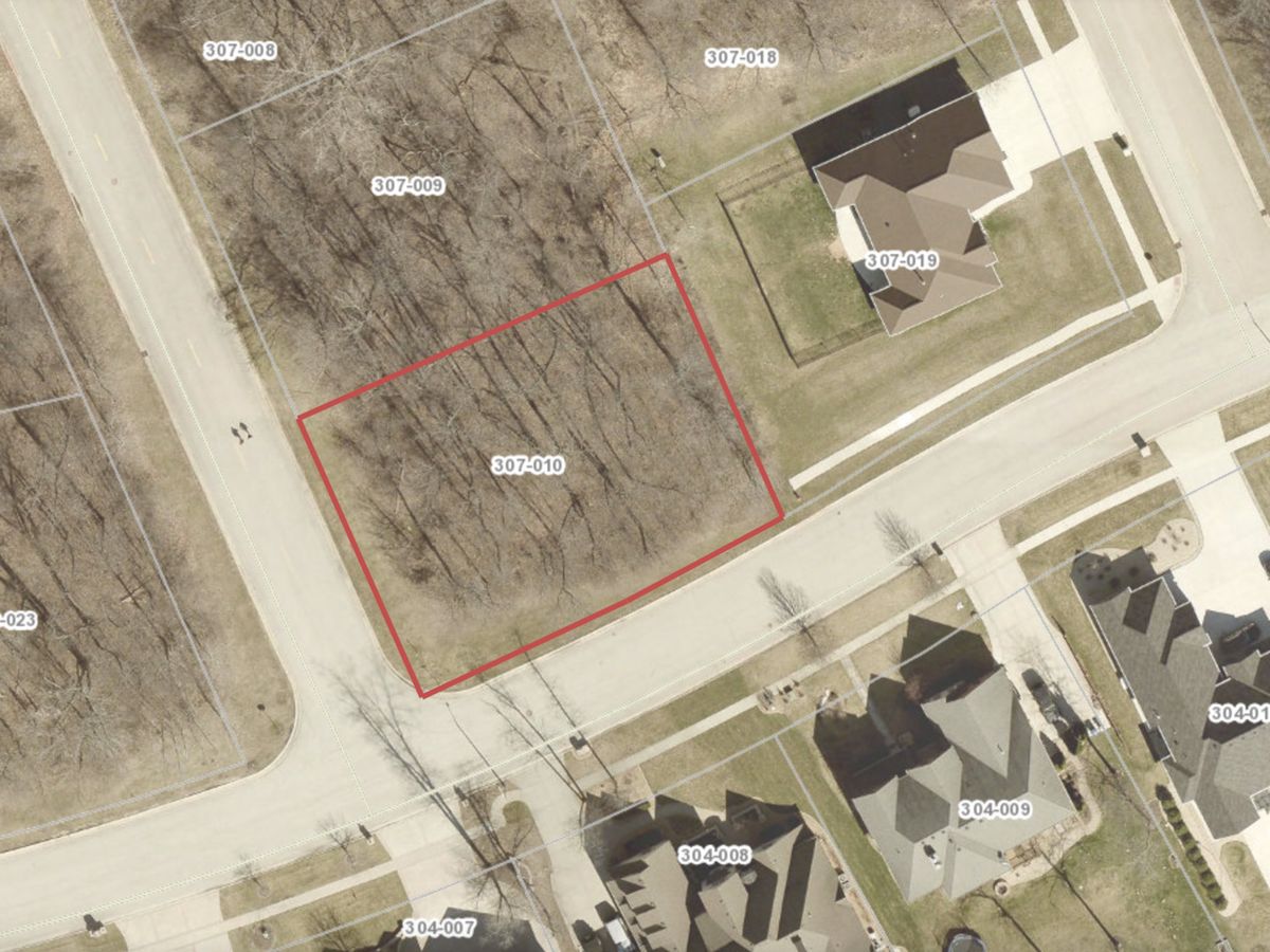 374 Edgewater Drive, Morris, IL 60450