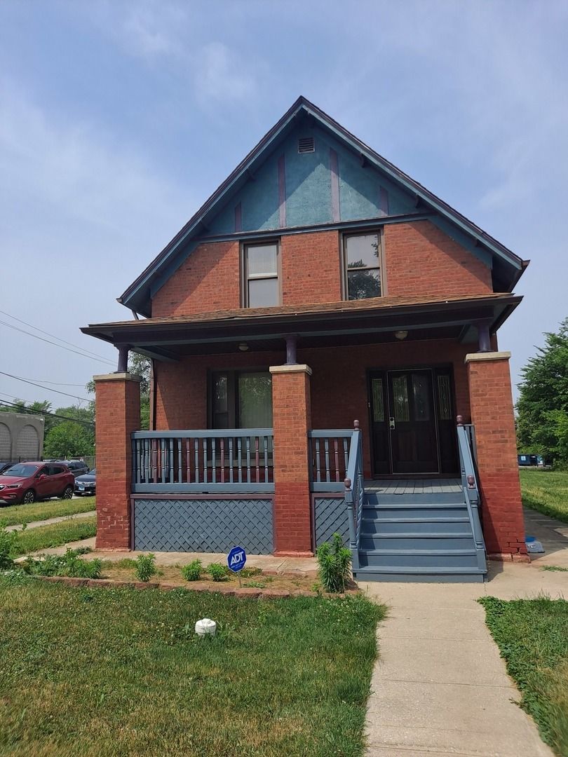 15246 Lexington Avenue — Harvey, IL 60426