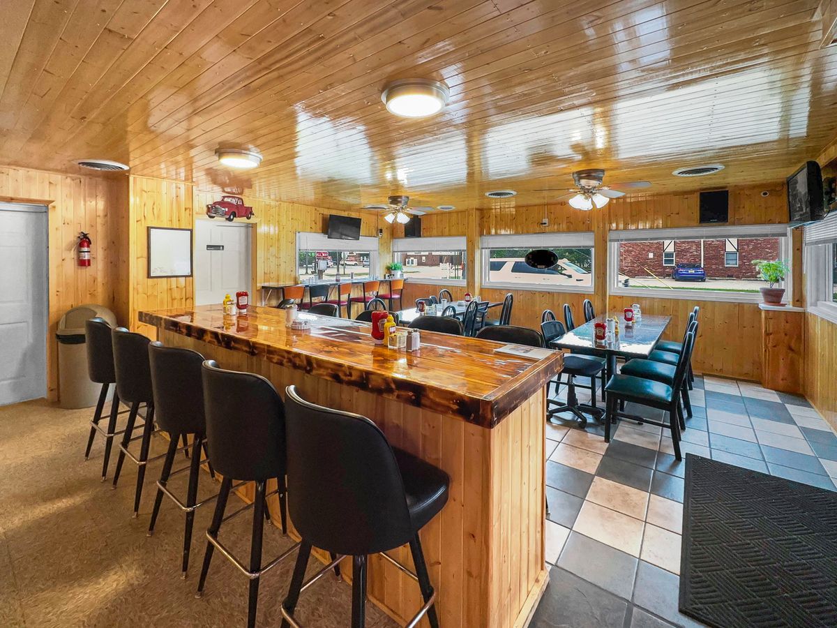 101 Chicago Street, Milford, IL 60953