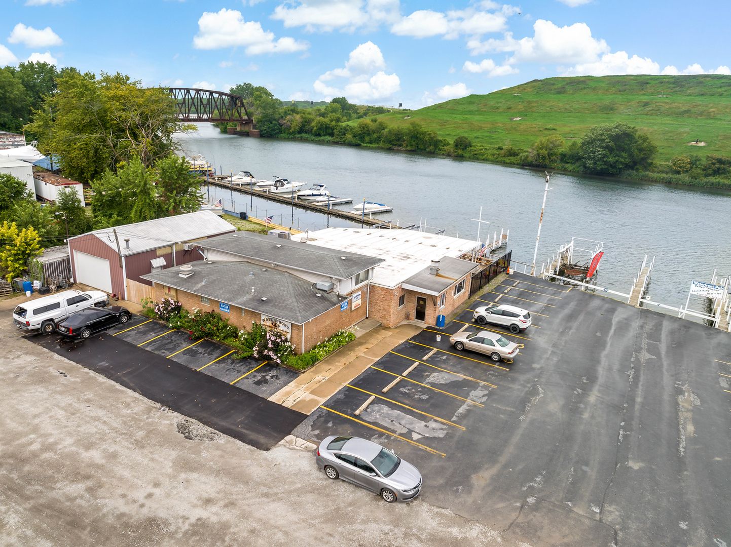 14042 S Croissant Drive — Burnham, IL 60633