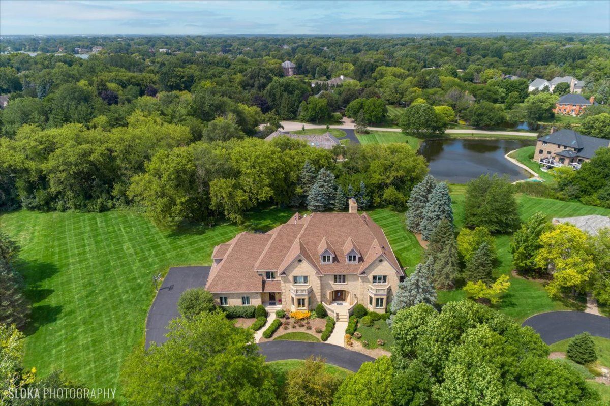12 Bridlewood Trail — South Barrington, IL 60010