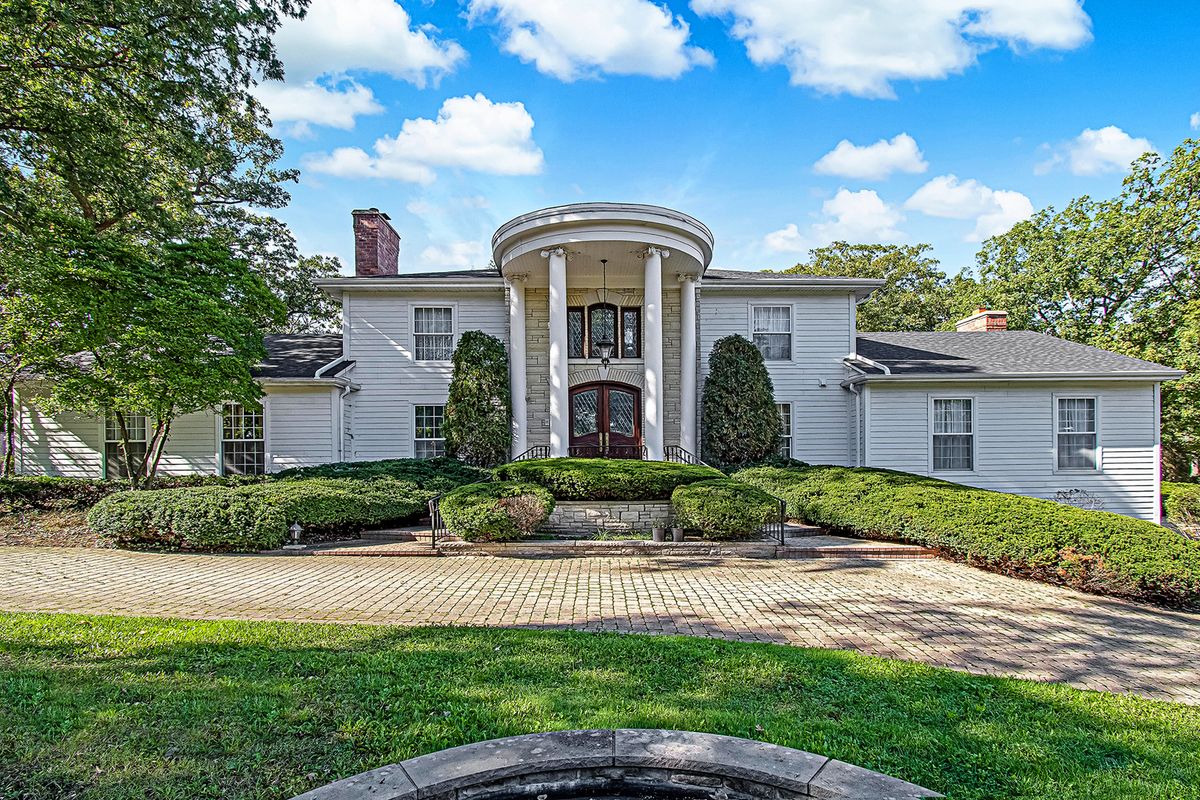 6116 County Line Road, Burr Ridge, IL 60527