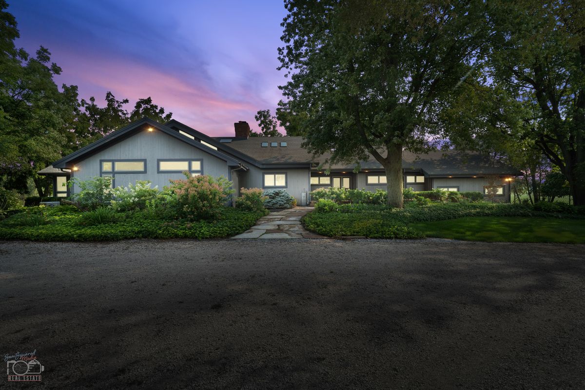 27243 Stoney Island Avenue, Crete, IL 60417