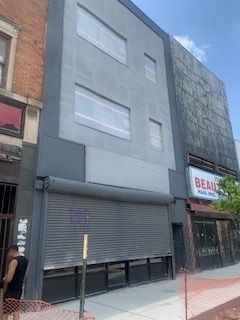 9128 Commercial Avenue, Chicago, IL 60617