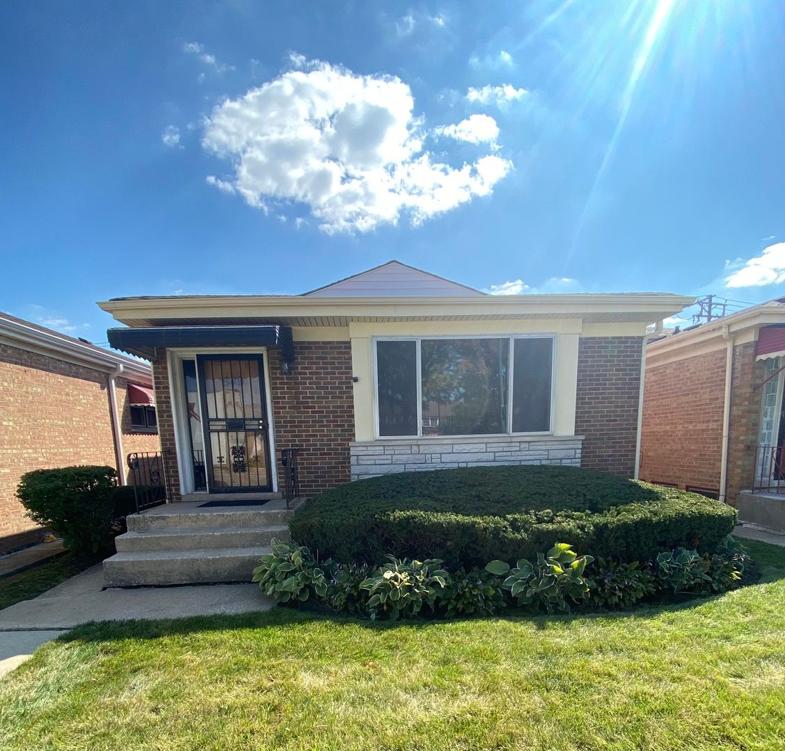 549 W 95th Street — Chicago, IL 60628