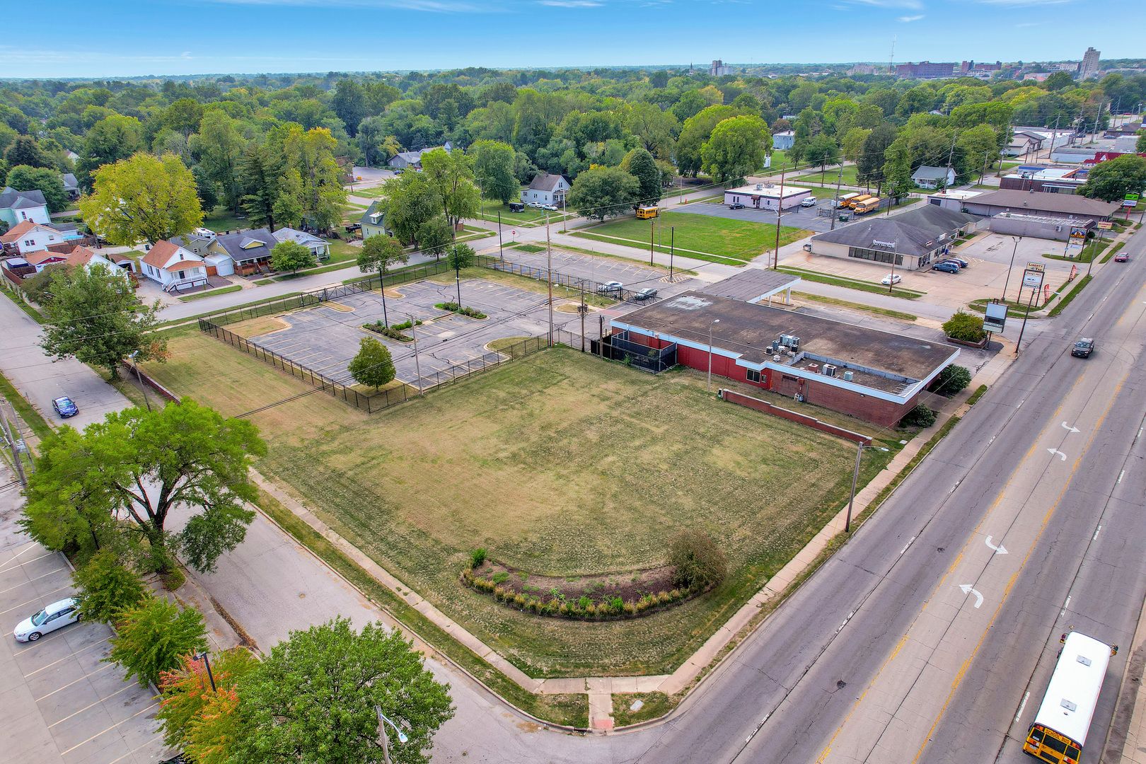 1501 E Eldorado Street — Decatur, IL 62521