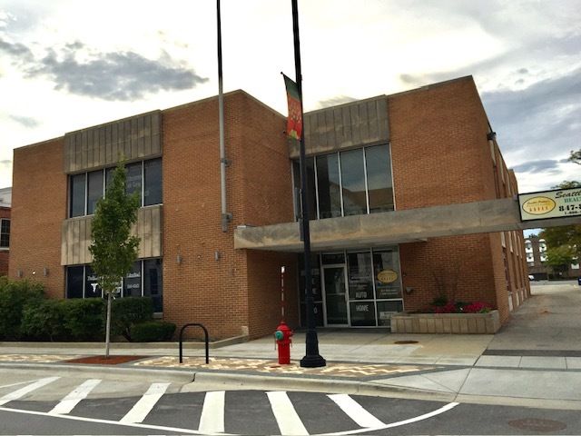 770 Lee Street #202 — Des Plaines, IL 60016