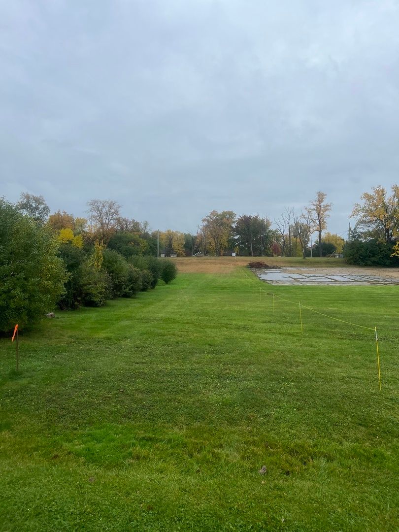 5701 Clarendon Hills Road — Clarendon Hills, IL 60514