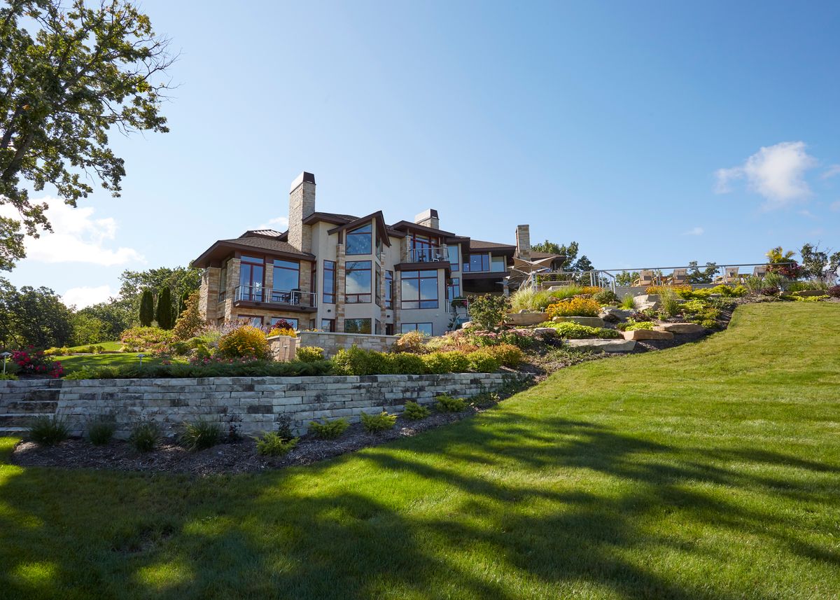 315 S Valley Hill Road, Bull Valley, IL 60098