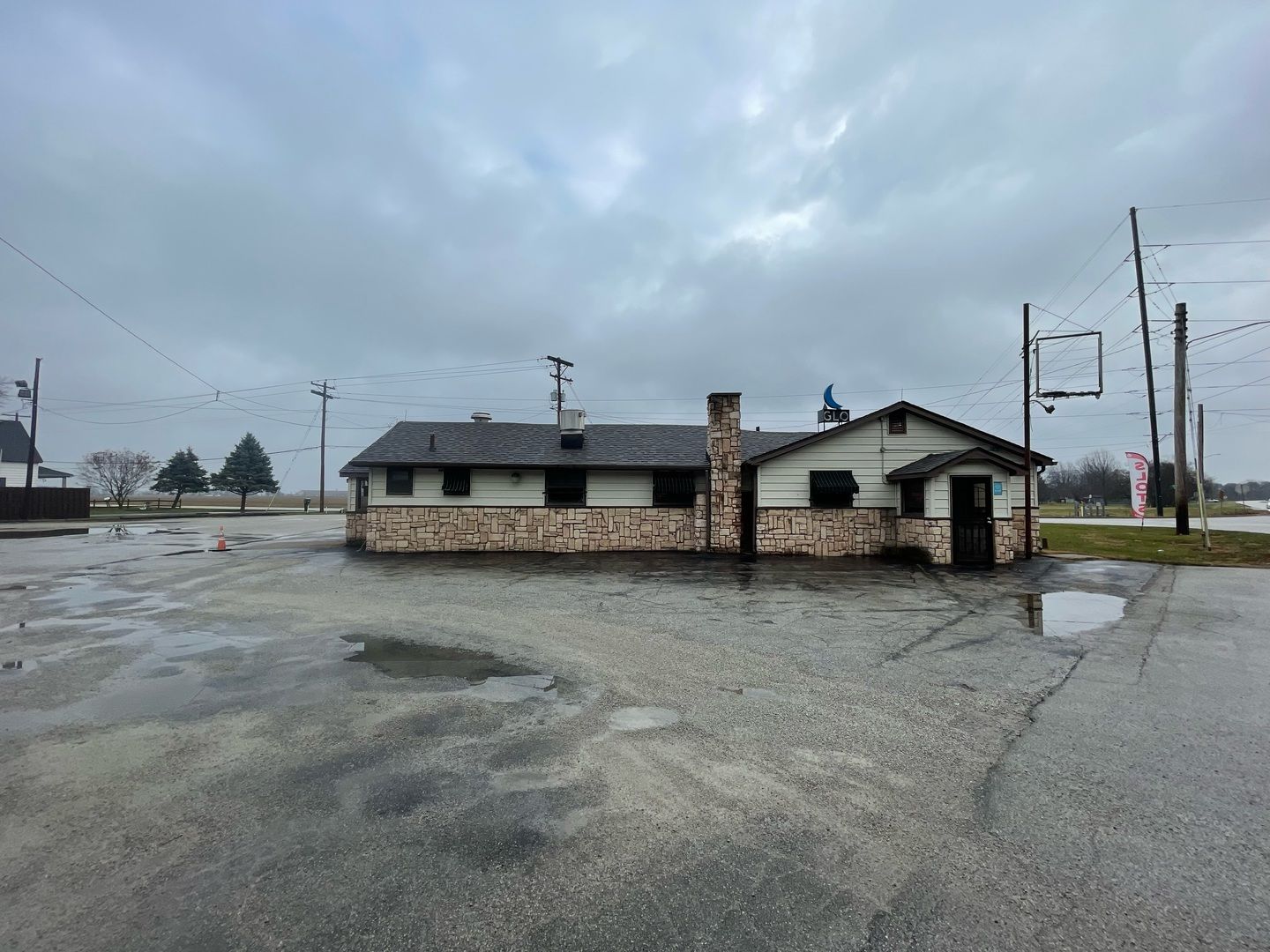 3124 Perrysville Road — Danville, IL 61834