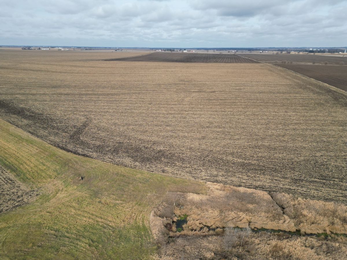 000 N Moore Road, Lindenwood, IL 61049