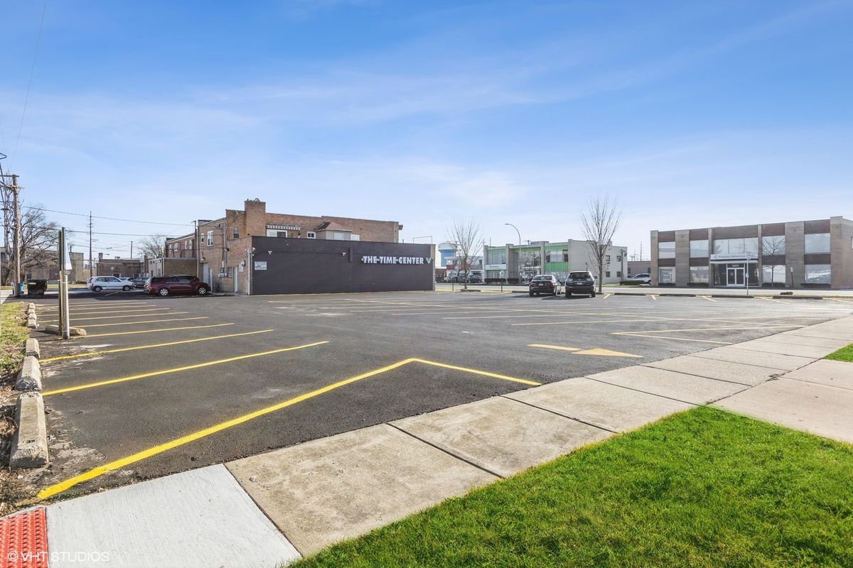 9848 Roosevelt Road, Westchester, IL 60154