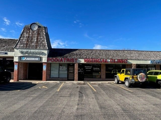 1664 S Eastwood Drive — Woodstock, IL 60098