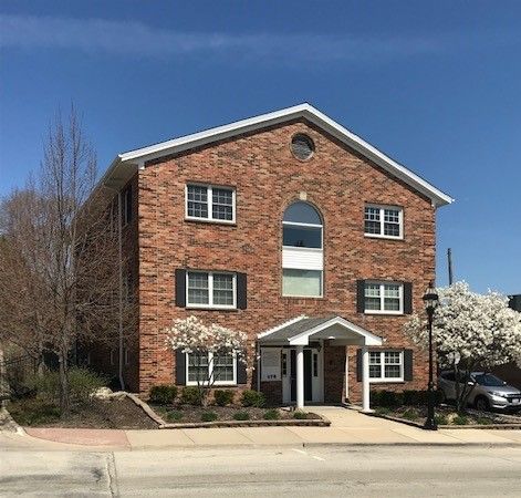 478 Pennsylvania Avenue #303 — Glen Ellyn, IL 60137