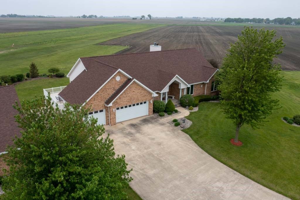 3 Carlock Drive — Danforth, IL 60930