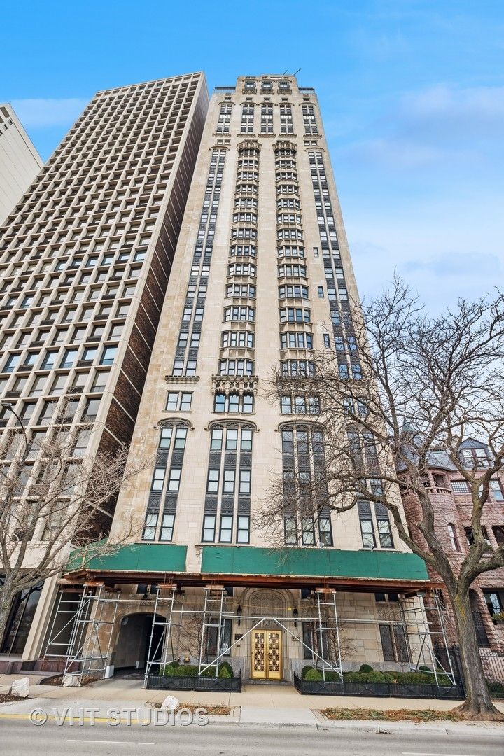 1242 N Lake Shore Drive #25 — Chicago, IL 60611