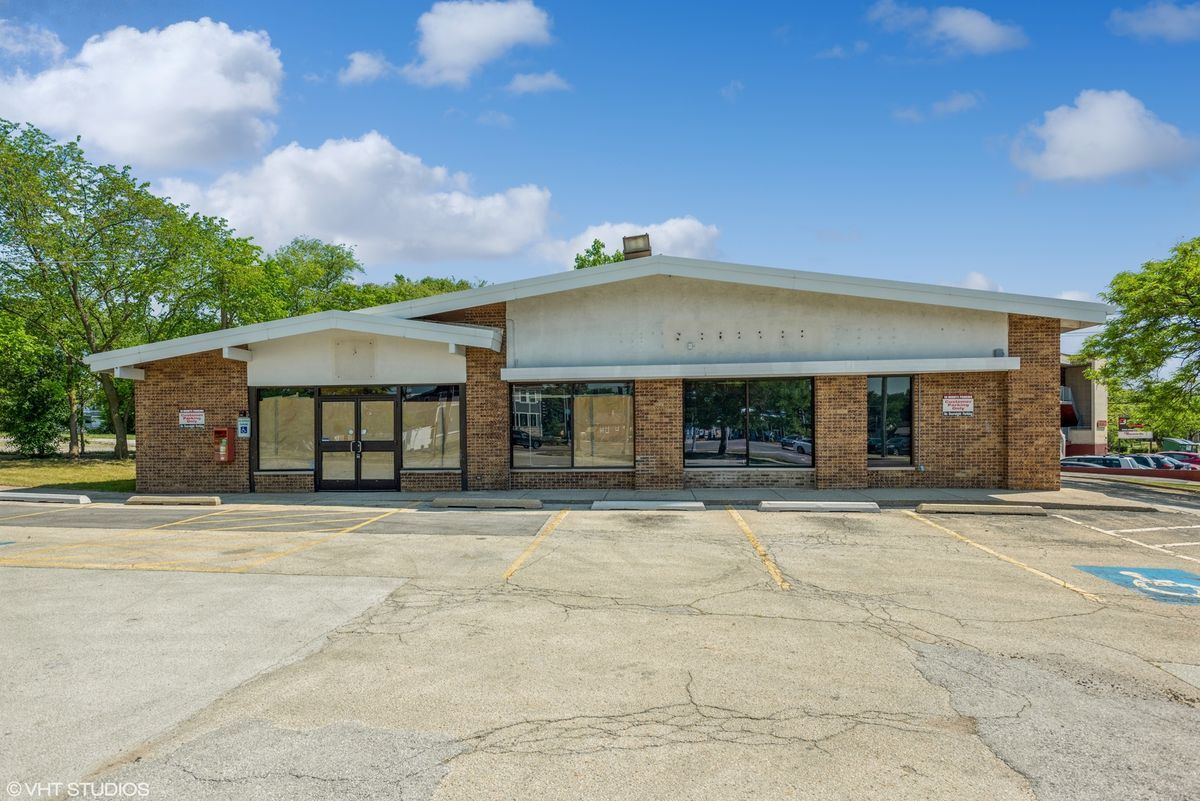 301 Cass Avenue, Westmont, IL 60559