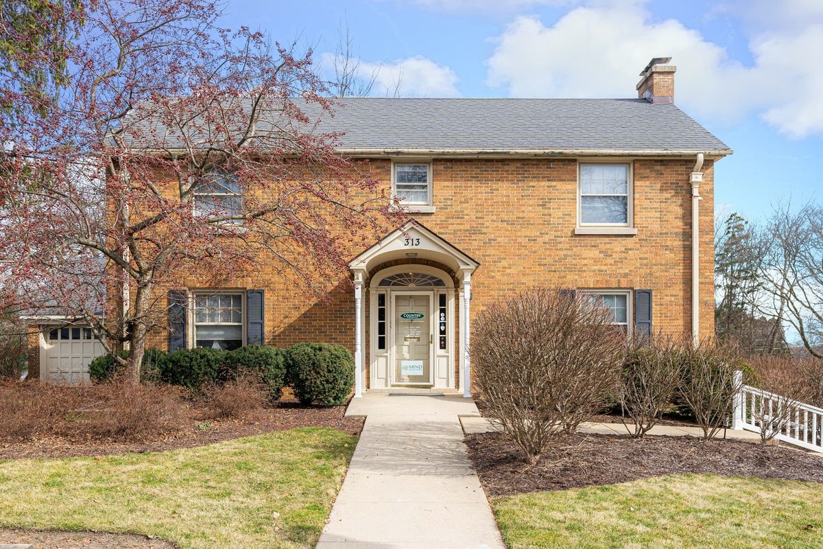 313 Main Street, Elburn, IL 60119