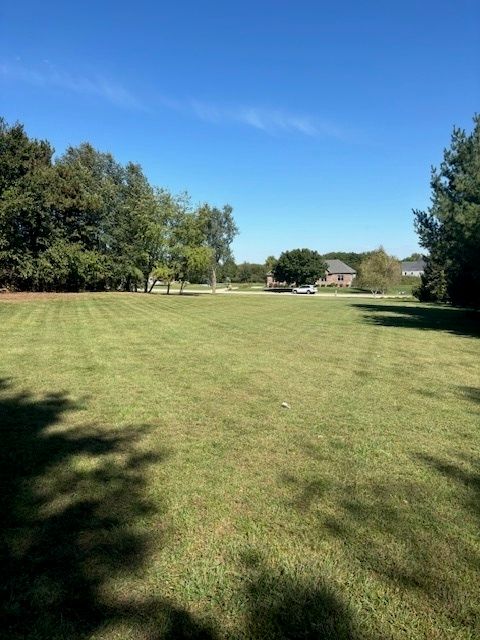 14607 Knob Hill Drive, Heyworth, IL 61745