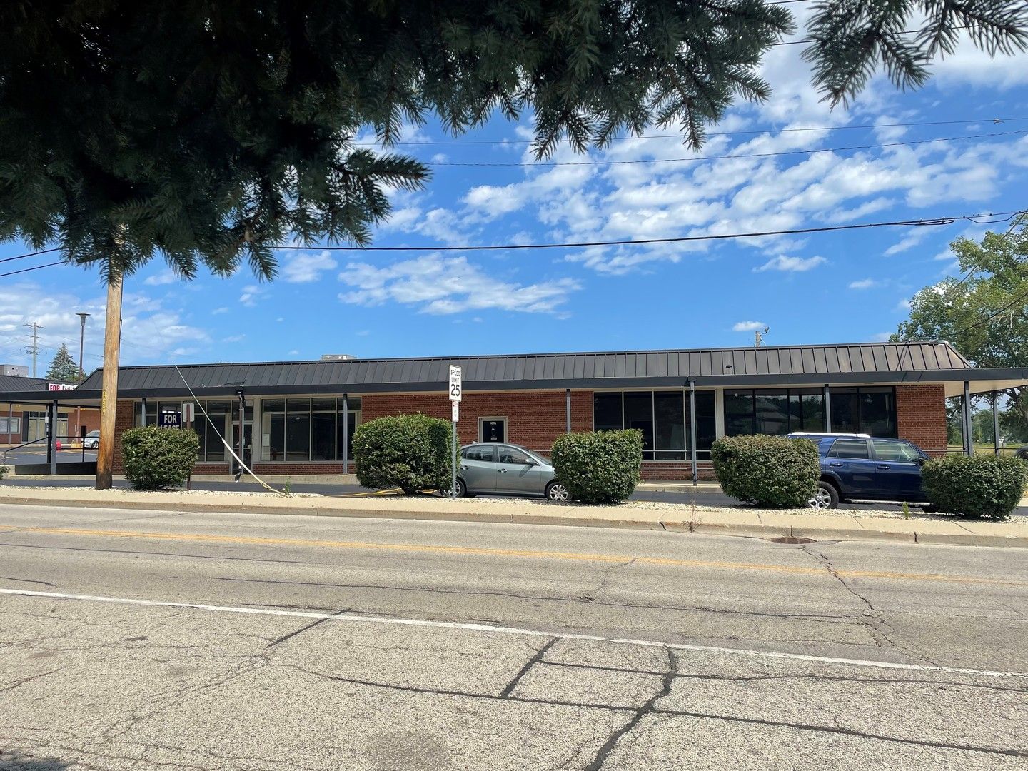 155-161 N Seymour Avenue — Mundelein, IL 60060