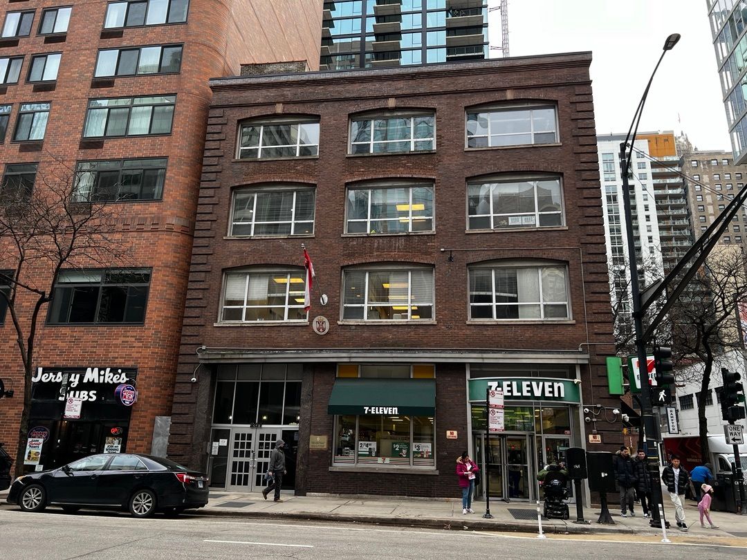 201 Ohio Street, Chicago, IL 60611