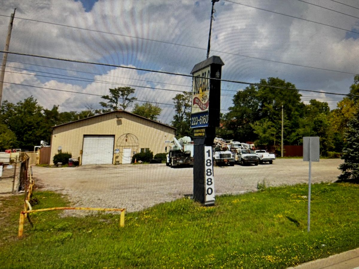 18880 Gages Lake Road, Grayslake, IL 60030