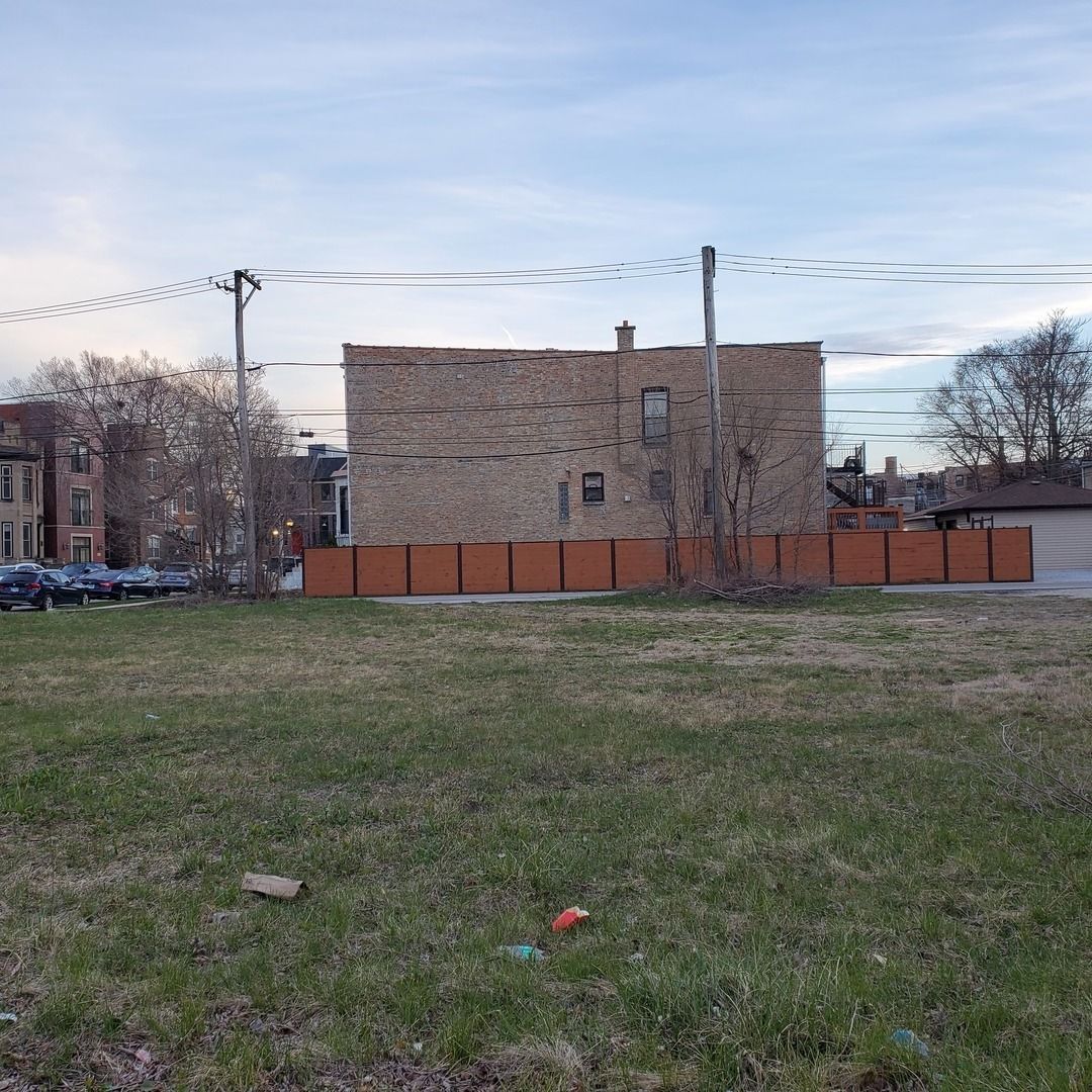 421 43rd Street, Chicago, IL 60653