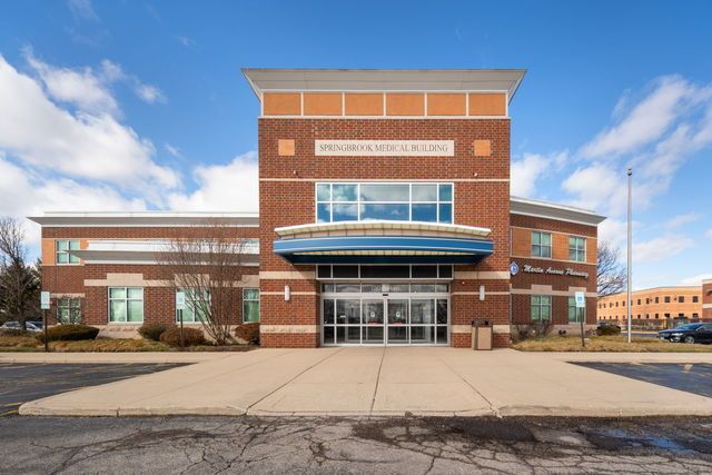 1247 Rickert Drive #E — Naperville, IL 60540