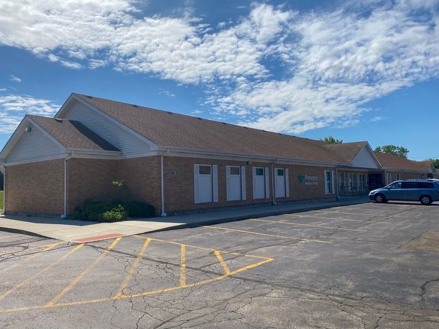895 S State Street S — Hampshire, IL 60140