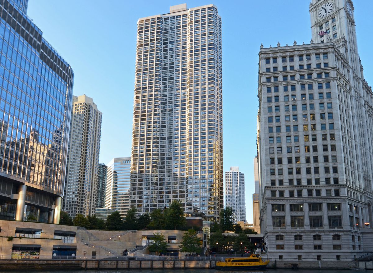 405 Wabash Avenue, Chicago, IL 60611