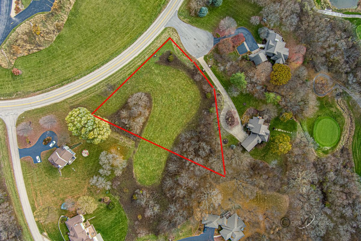 1 Fawn Lane, Galena, IL 61036