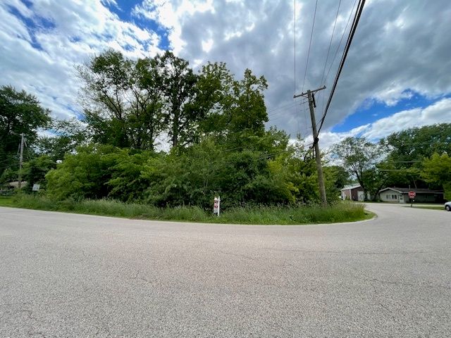 38480 N 6th Avenue — Spring Grove, IL 60081