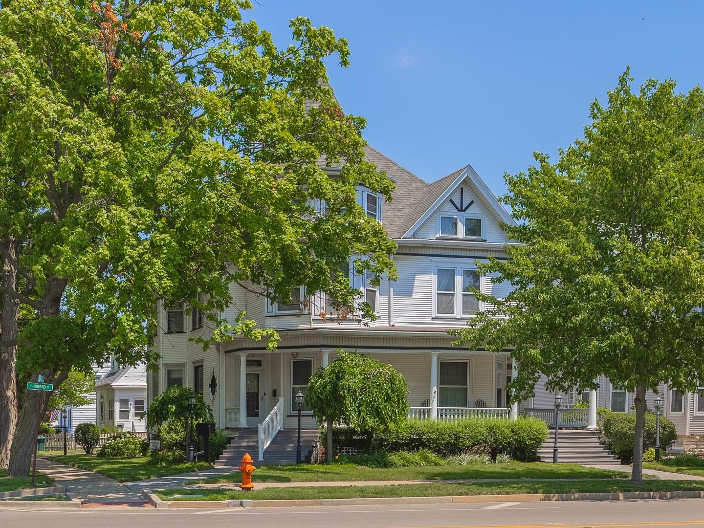 205 E Howard Street — Pontiac, IL 61764
