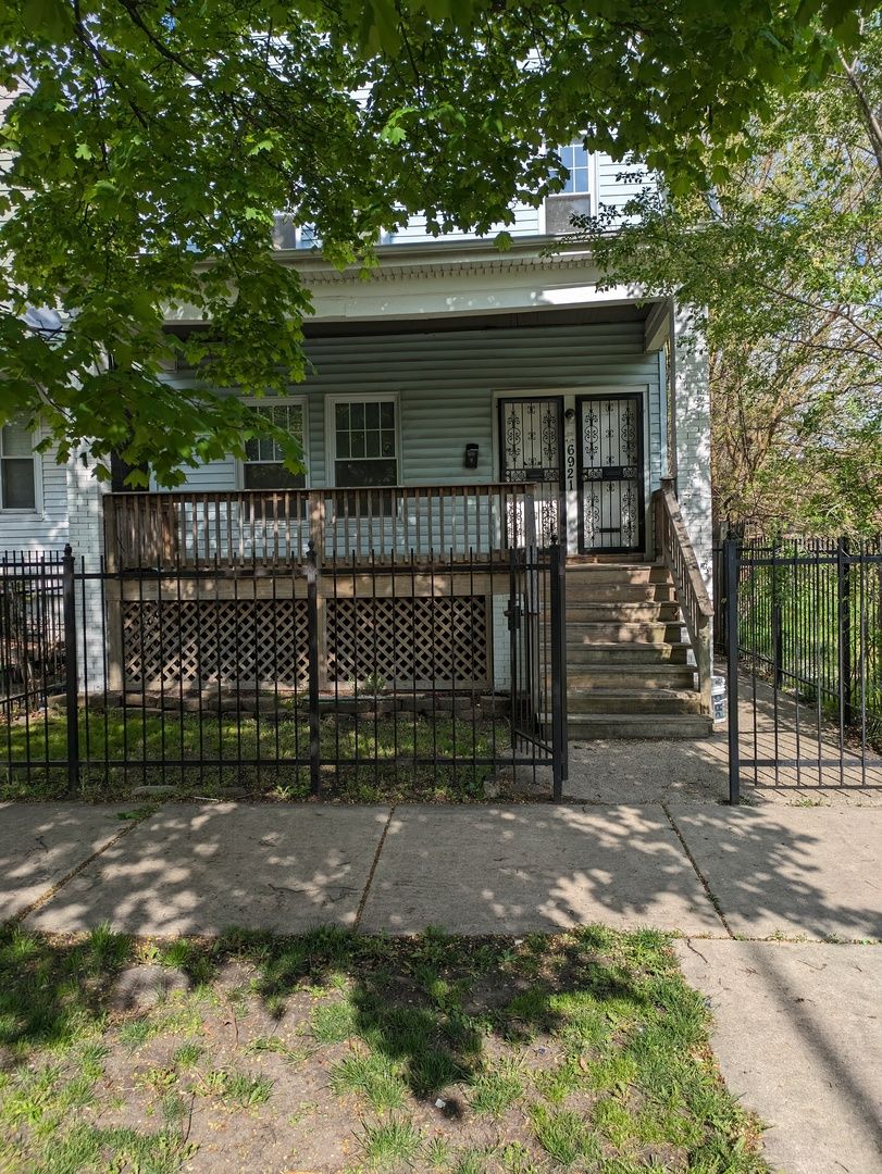 6921 S Normal Boulevard — Chicago, IL 60621