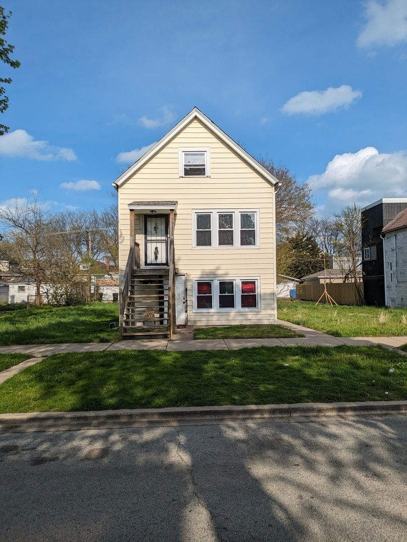 8127 S Coles Avenue — Chicago, IL 60617