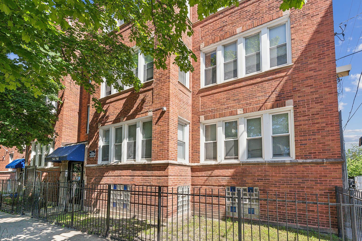 740 E 82nd Street — Chicago, IL 60619