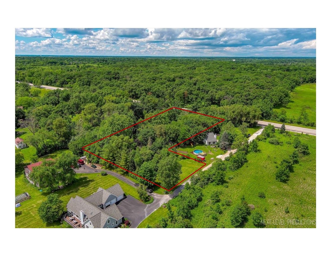 28W185 Geneva Road — West Chicago, IL 60185