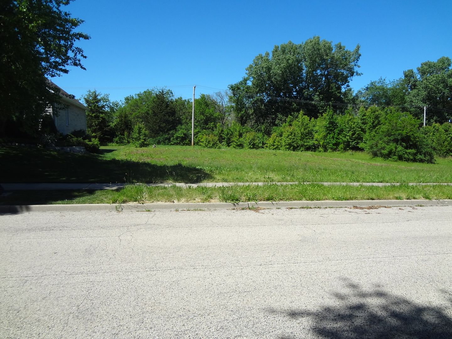 1042 Chateau Bluff Lane — West Dundee, IL 60118